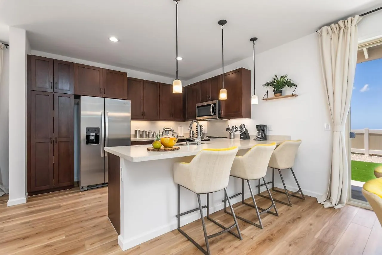 @ Marbella Lane - Stylish House + Impressive Views Βίλα Waianae 0*,